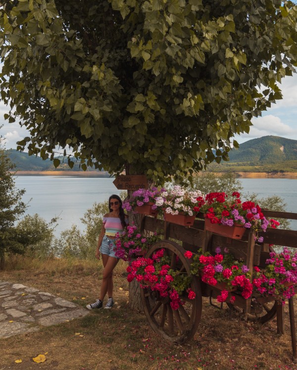 Paula en el Inicio de la ruta "Paseo del recuerdo"