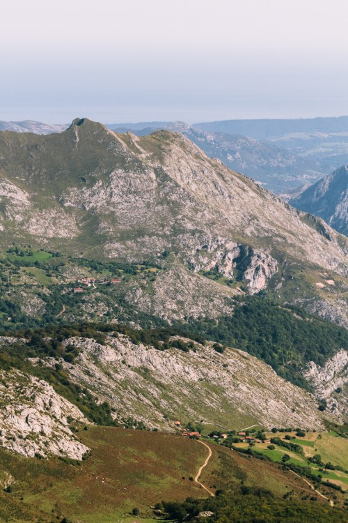 Asturias entra montañas
