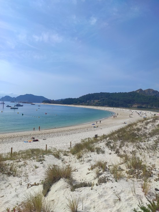 Vistas de la Playa de Rodas en Galicia