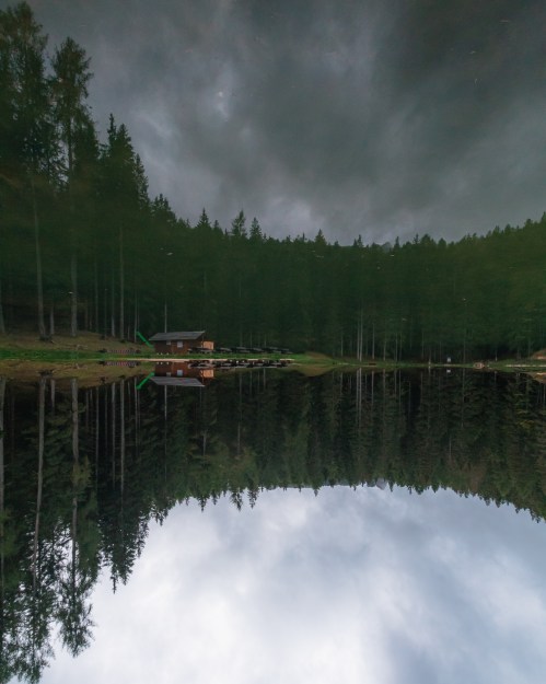 Vistas del lago Pianoze en las Dolomitas