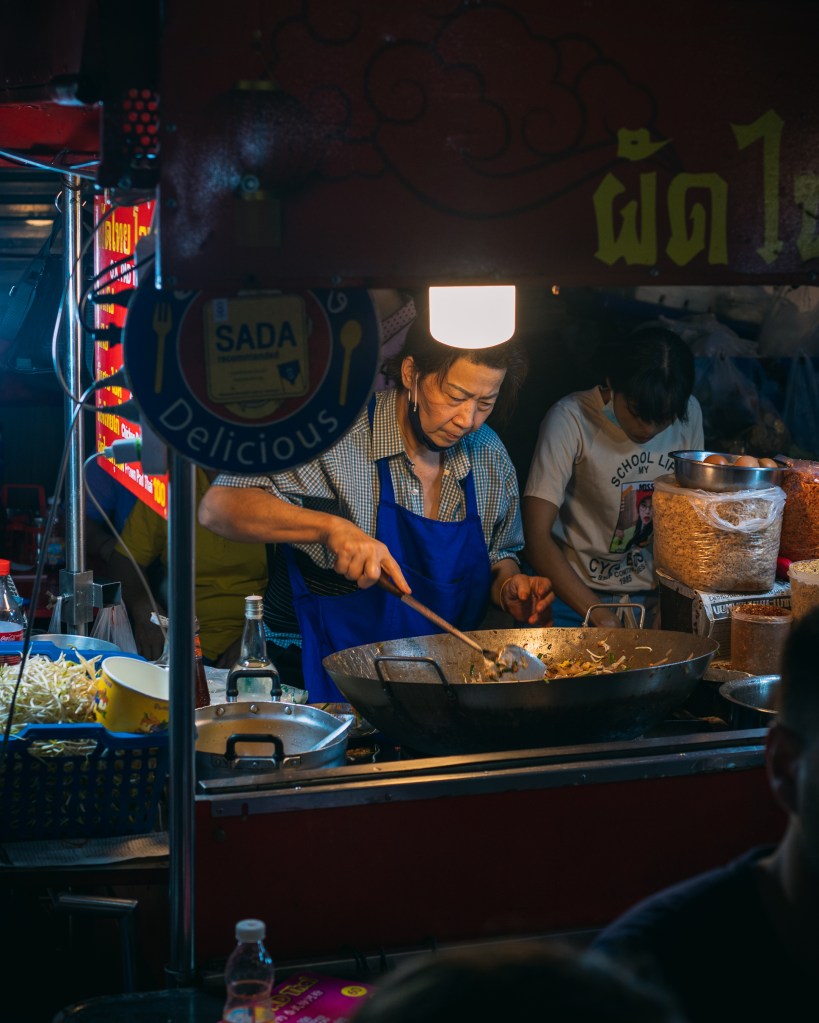 Restaurante callejero en Bangkok